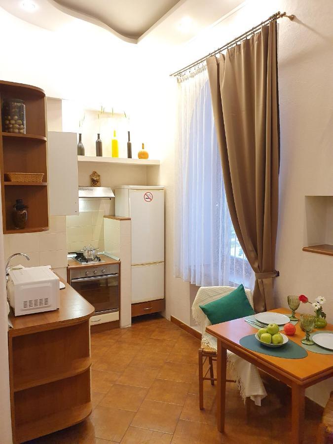 Inn Home Apartments - Pechersk Area Kijev Kültér fotó