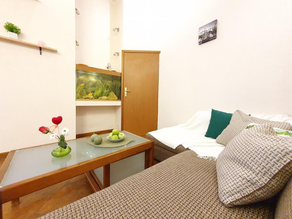 Inn Home Apartments - Pechersk Area Kijev Kültér fotó