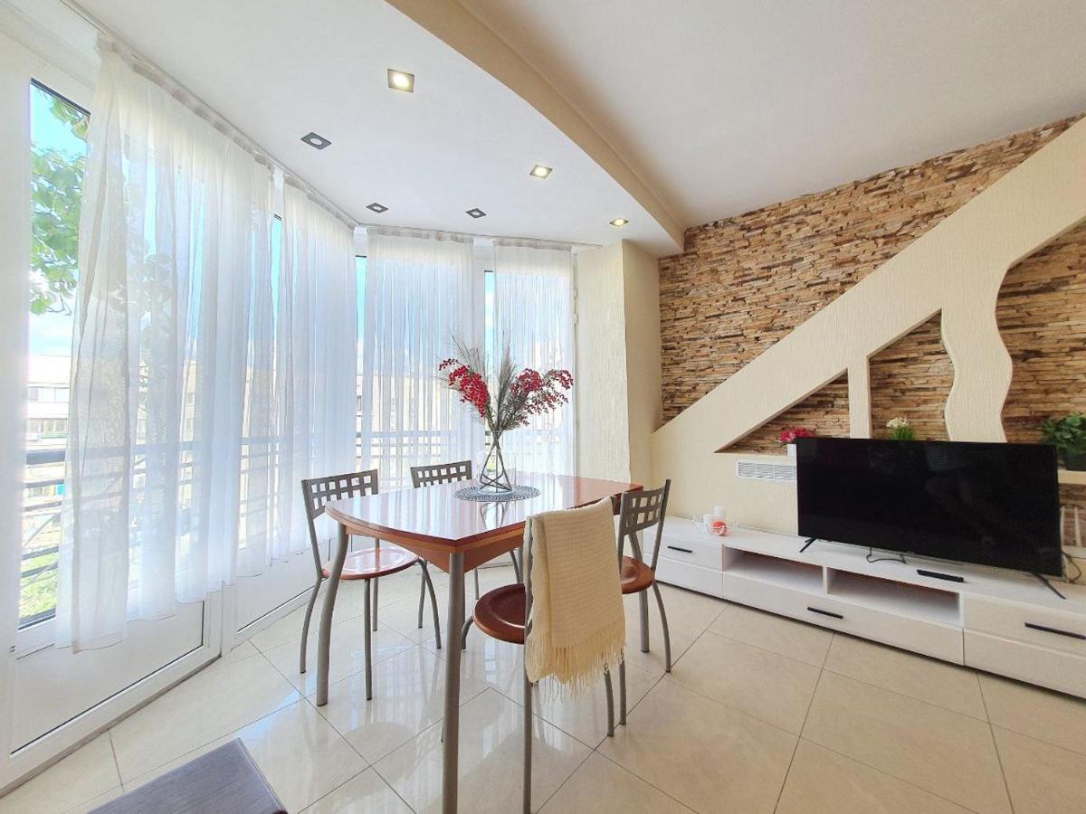 Inn Home Apartments - Pechersk Area Kijev Kültér fotó