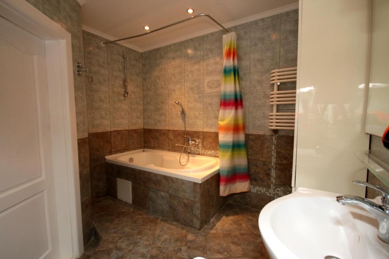 Inn Home Apartments - Pechersk Area Kijev Kültér fotó